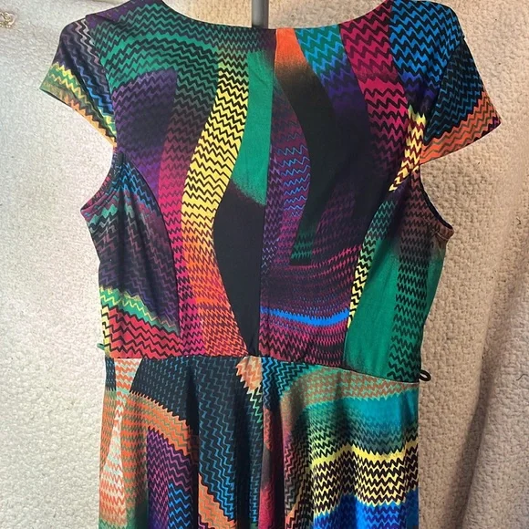New Directions Rainbow 🌈 Women’s Dress - Picture 6 of 6
